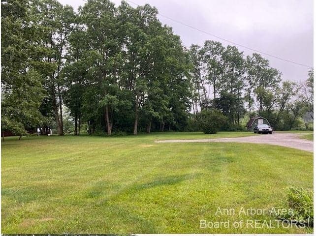 5546 E M36, Pinckney, MI 48169