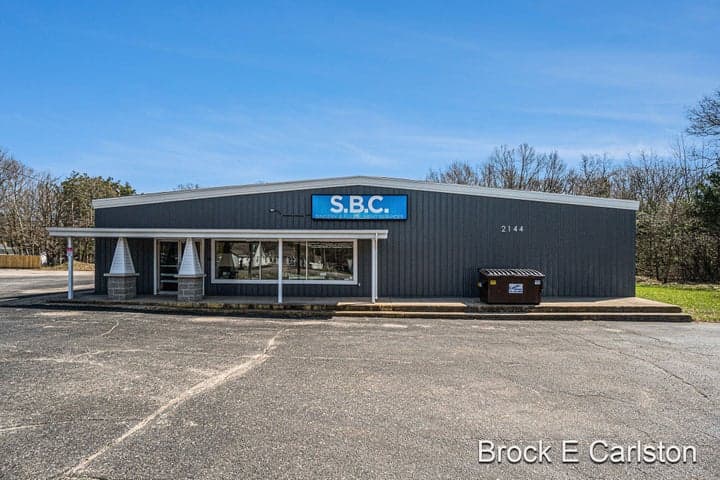 2144 Whitehall Road, Muskegon, MI 49445