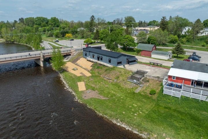 226 Baldwin St, Big Rapids, MI 49307