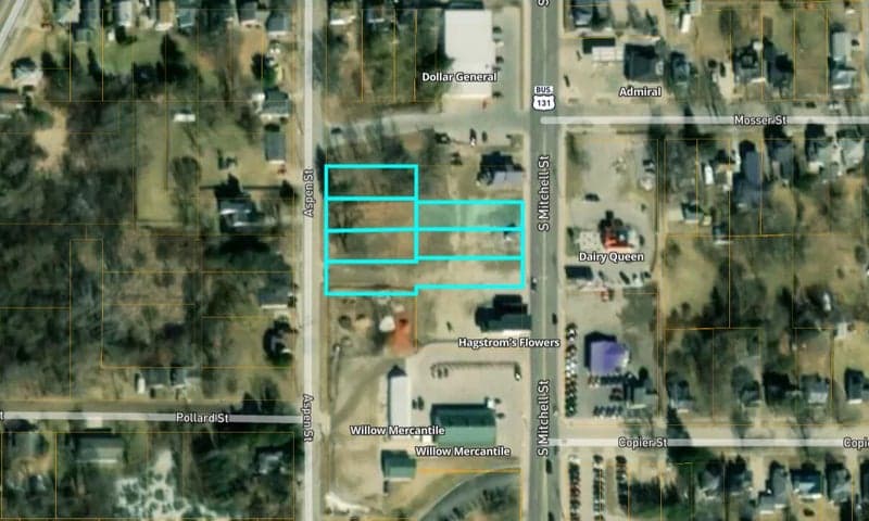900 S Mitchell St. Street, Cadillac, MI 49601