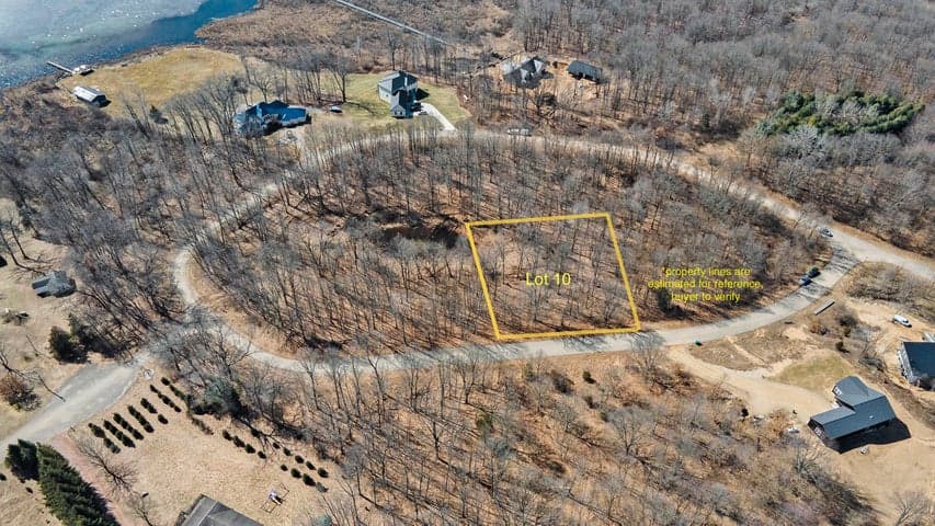 10 Kuhn, Three Rivers, MI 49093