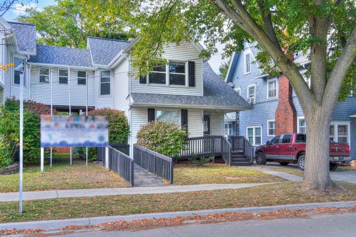 604 Greenwood Place, Jackson, MI 49203