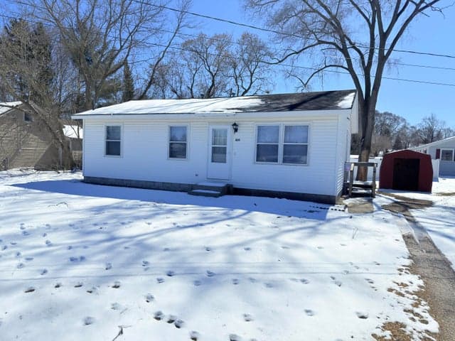 409 E Lincoln Avenue, Reed City, MI 49677