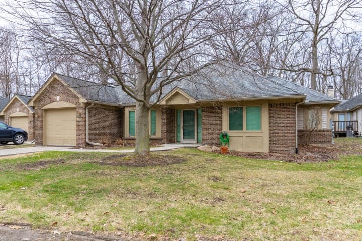 21329 Mulberry Court, Farmington Hills, MI 48336