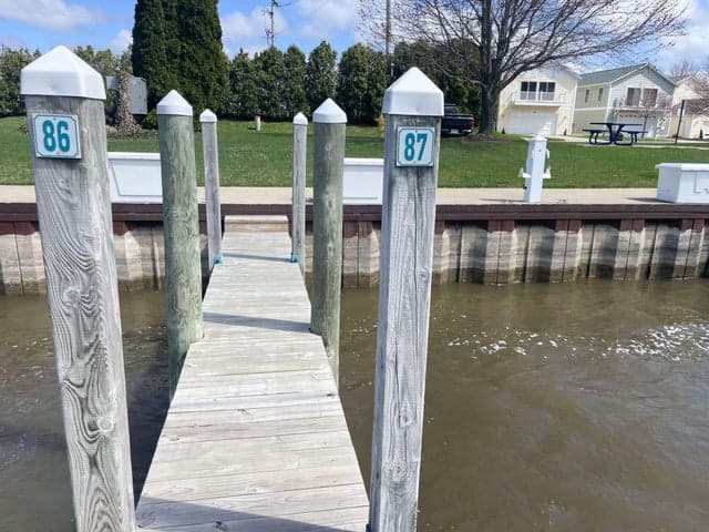 398 Anchors Way 87s, St. Joseph, MI 49085