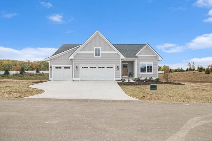 581 Sun Vale Lane, Grandville, MI 49418