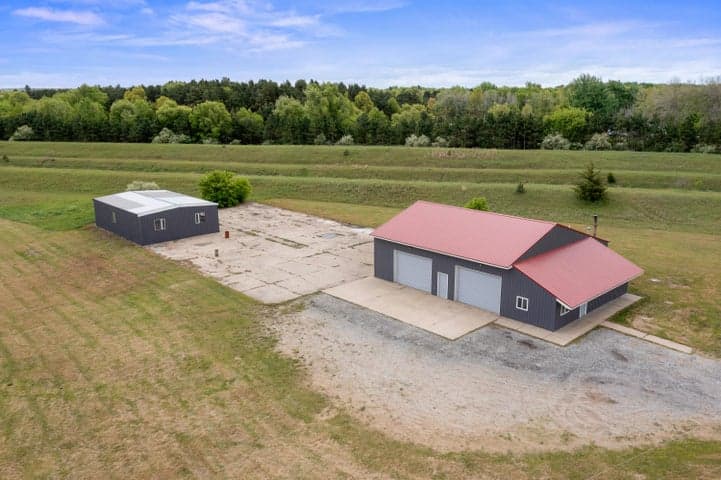 12292 S Oak Avenue, Grant, MI 49327