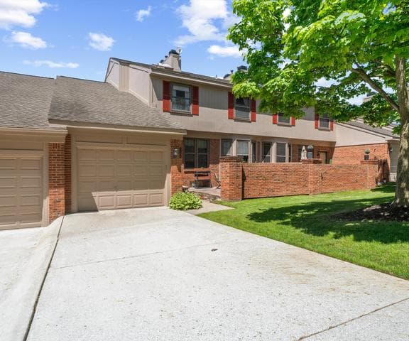 7288 Danbrooke Court, West Bloomfield, MI 48322