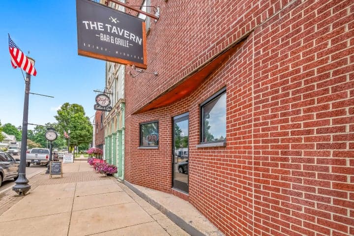 15 E Chicago Street, Quincy, MI 49082