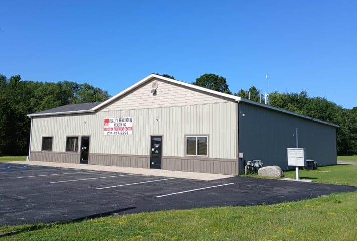 215 N Jebavy Drive, Ludington, MI 49431