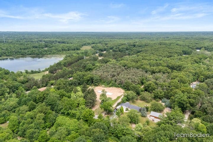 13625 Krauskopf Road NE, Sparta, MI 49345