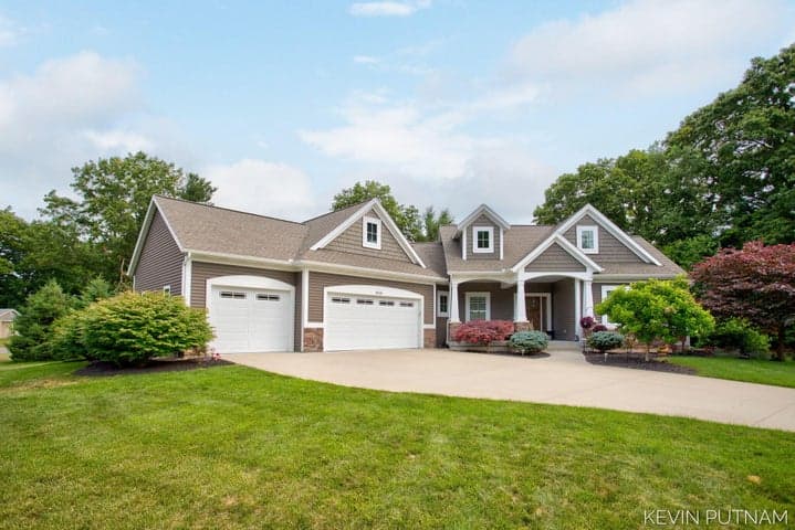6515 134th Ave Avenue, Saugatuck, MI 49453