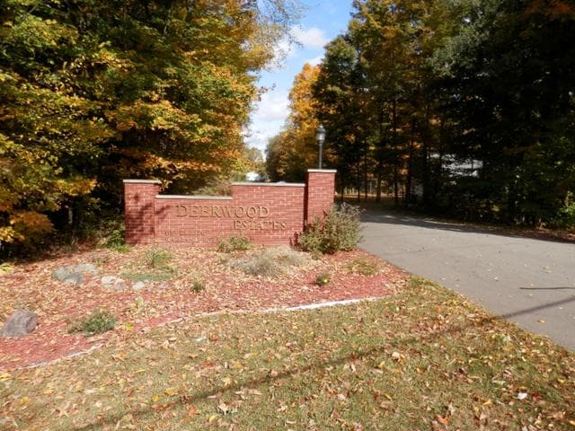 21 Harlan Drive, Watervliet, MI 49098