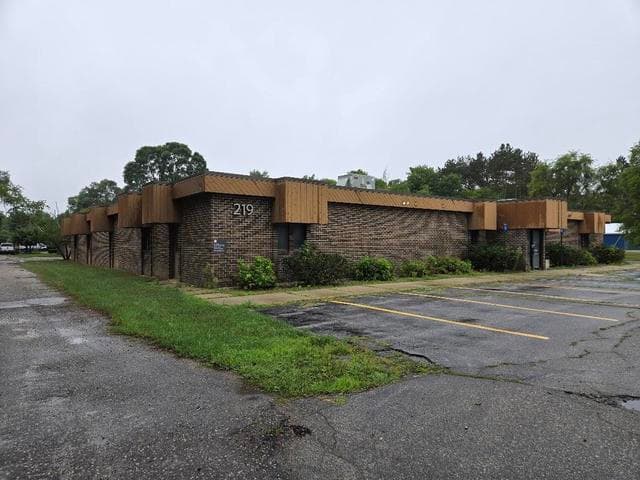 219 E Church Avenue, Reed City, MI 49677