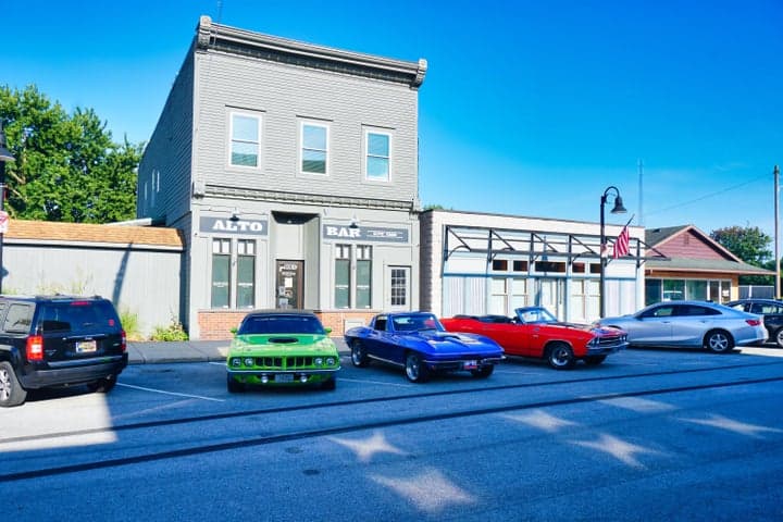 6064 Linfield Avenue SE, Alto, MI 49302