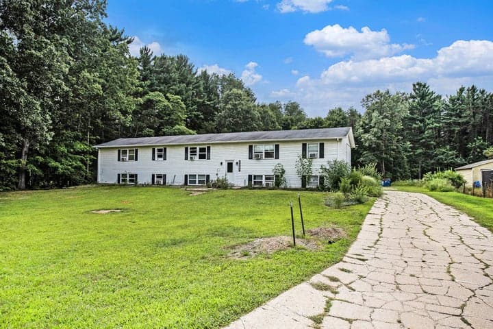 23753 Red Arrow Highway, Mattawan, MI 49071