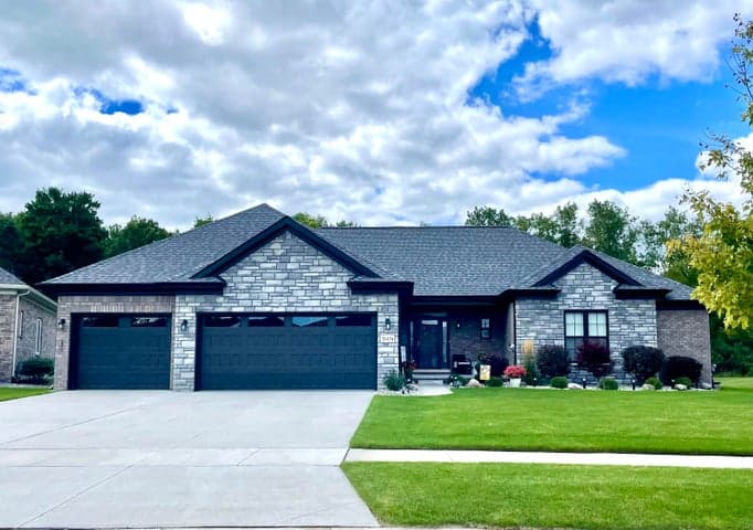 20015 Fountain View Lane, Brownstown, MI 48183
