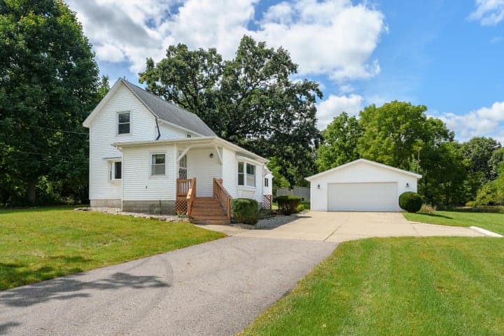 13661 6 1/2 Mile Road, Battle Creek, MI 49014