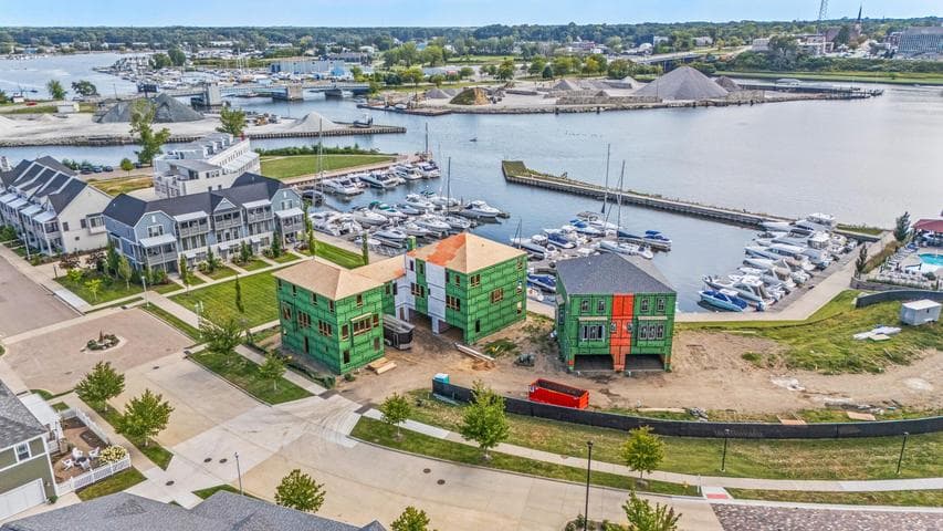 934 Harbor Drive E, St. Joseph, MI 49085