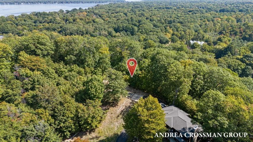 6621 Forest Beach Drive, Holland, MI 49423