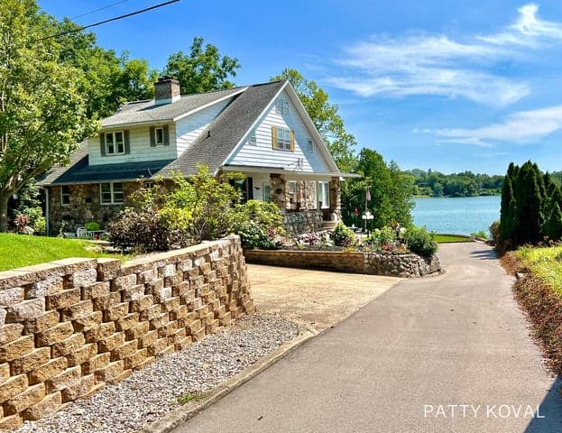 446 Bayview Court, Caledonia, MI 49316