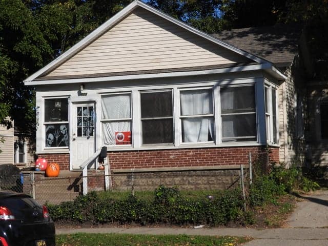 823 W Fulton Street W, Grand Rapids, MI 49504