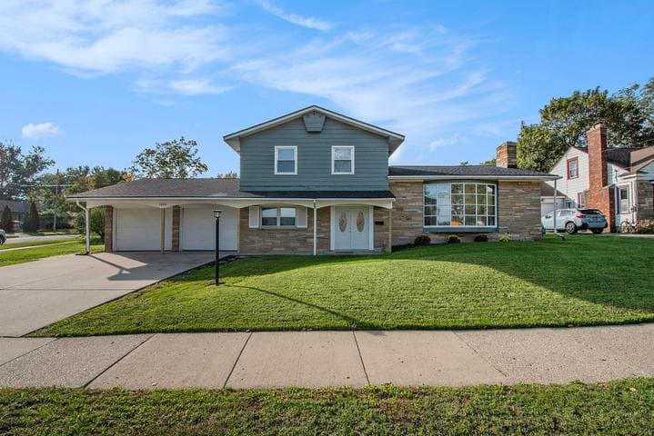 1860 Boston Street SE, Grand Rapids, MI 49506