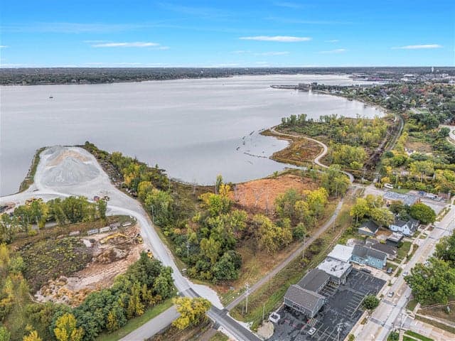 1794 Lakeshore Drive, Muskegon, MI 49441