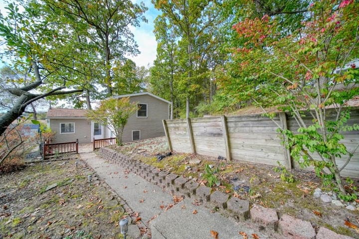 209 North Drive, Brooklyn, MI 49230