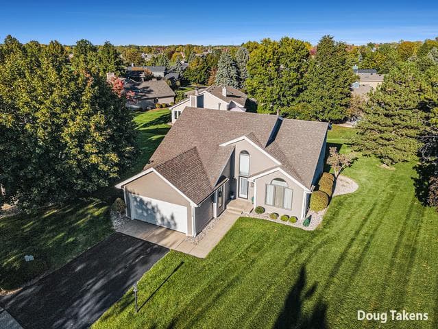 1729 Fountainview Court SE, Caledonia, MI 49316