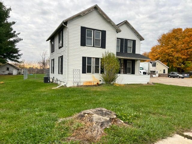 560 S Grand Street, Schoolcraft, MI 49087
