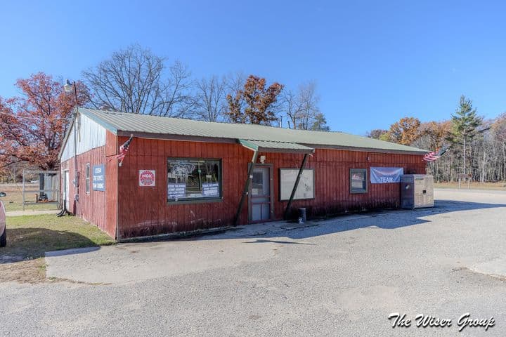 11991 N Woodbridge Avenue, Bitely, MI 49309