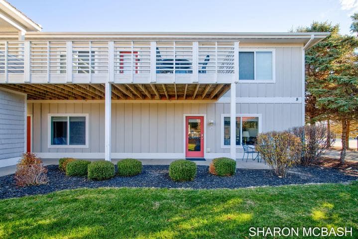 320 Blue Star Highway 35, Douglas, MI 49406
