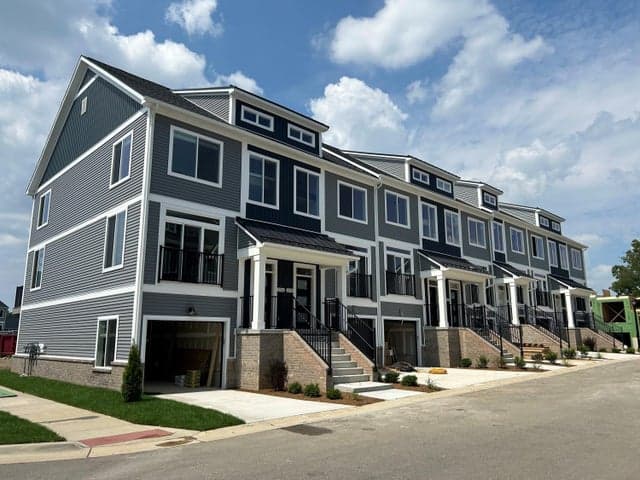 2772 Bristol Ridge Drive 35, Ann Arbor, MI 48105