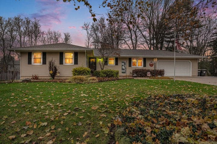 9385 Bunkerhill Drive, Richland, MI 49083