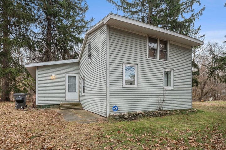 12366 Lubke Road, New Buffalo, MI 49117