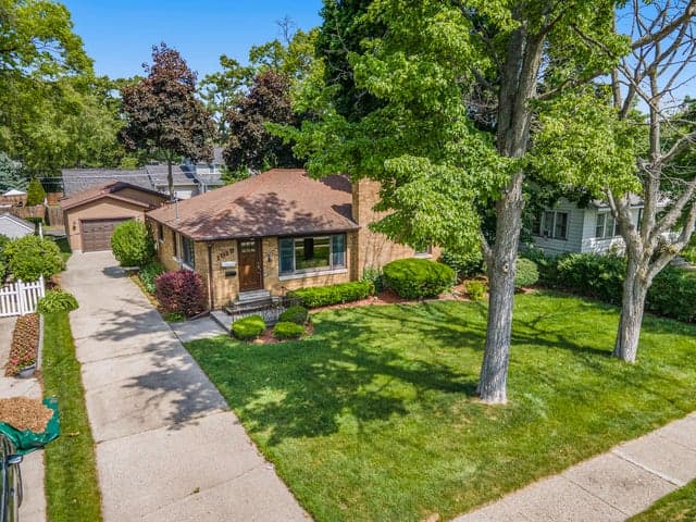 1018 Ruddiman Drive, Muskegon, MI 49445