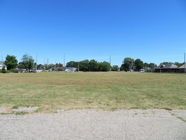 410 W Chicago Road, Sturgis, MI 49091