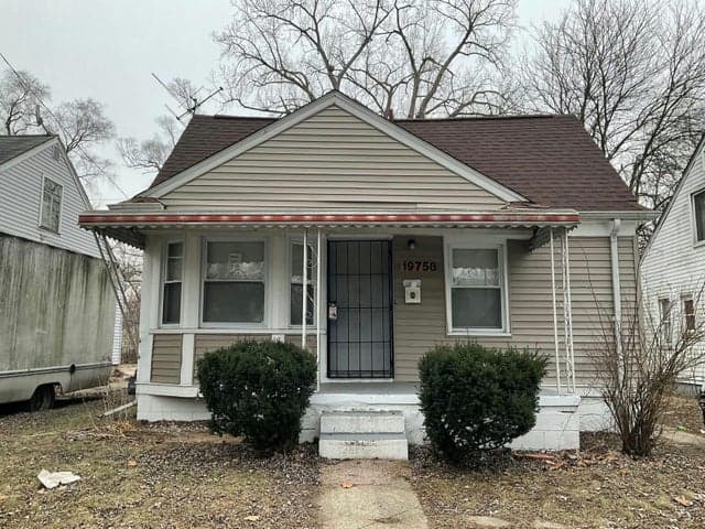 19758 Greenview Avenue, Detroit, MI 48219