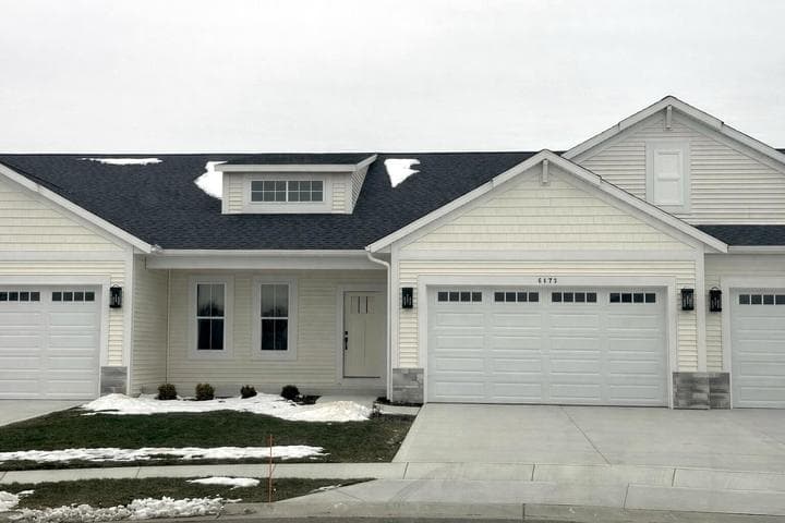 6439 Railbridge Court SE 23, Caledonia, MI 49316