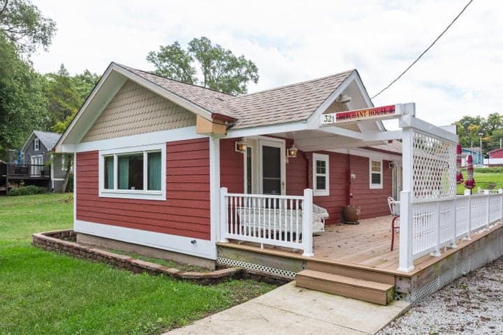 321 E Merchant Street, New Buffalo, MI 49117