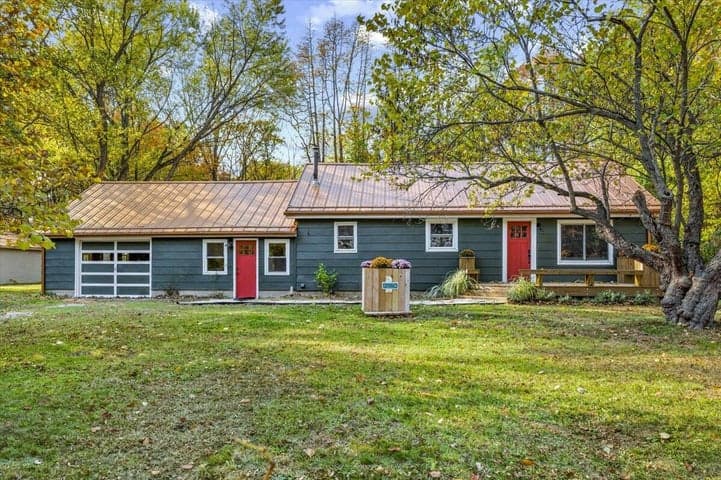 12980 Crestview Drive, Sawyer, MI 49125