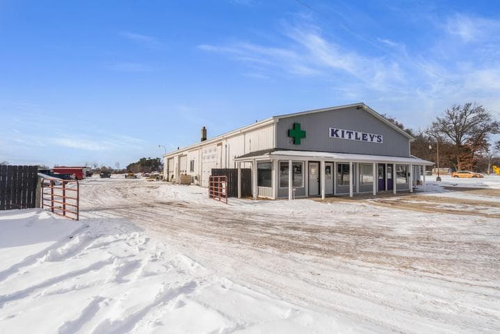 5010 S M-106, Stockbridge, MI 49285
