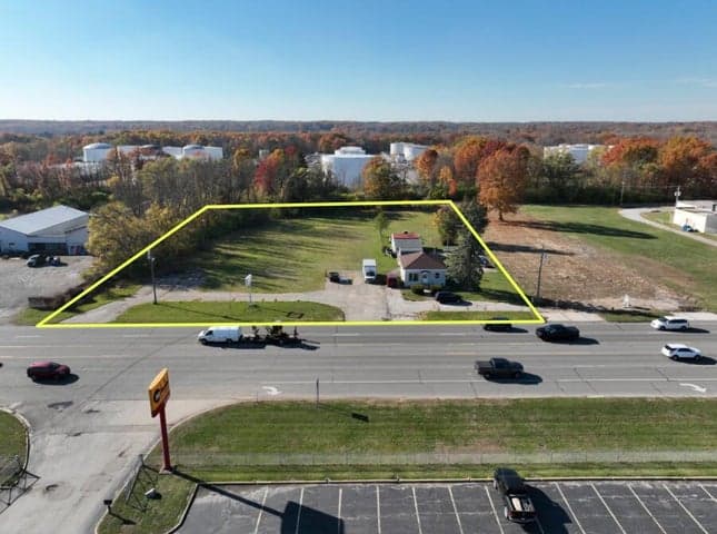 2142 S 11th Street, Niles, MI 49120