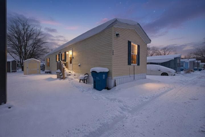 333 E Lakewood Boulevard 104, Holland, MI 49424