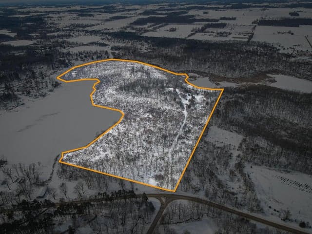 5100 Long Lake Road, Reading, MI 49274