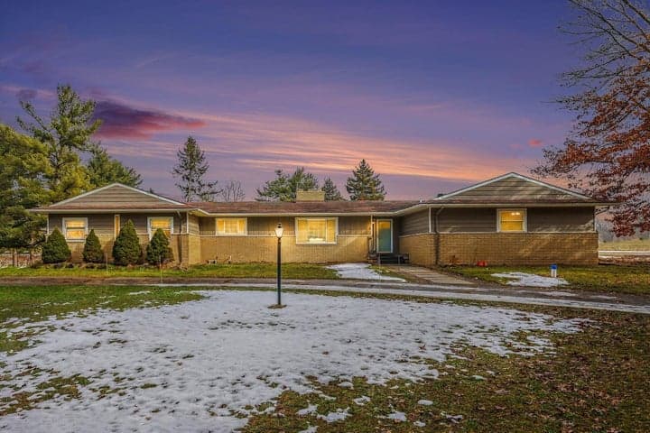 1575 Kellogg Road, Brighton, MI 48114