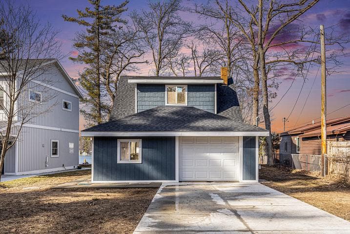5557 Front Street, Newaygo, MI 49337