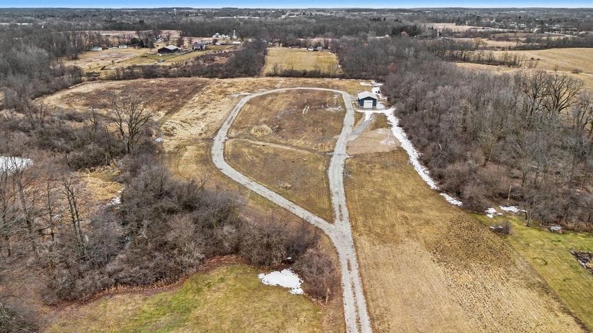 12135 N Adrian Highway, Clinton, MI 49236