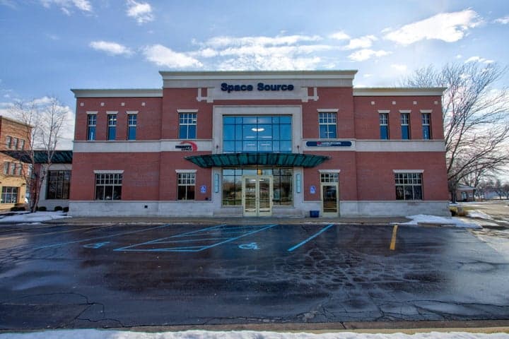 240 E 8th Street B, Holland, MI 49423